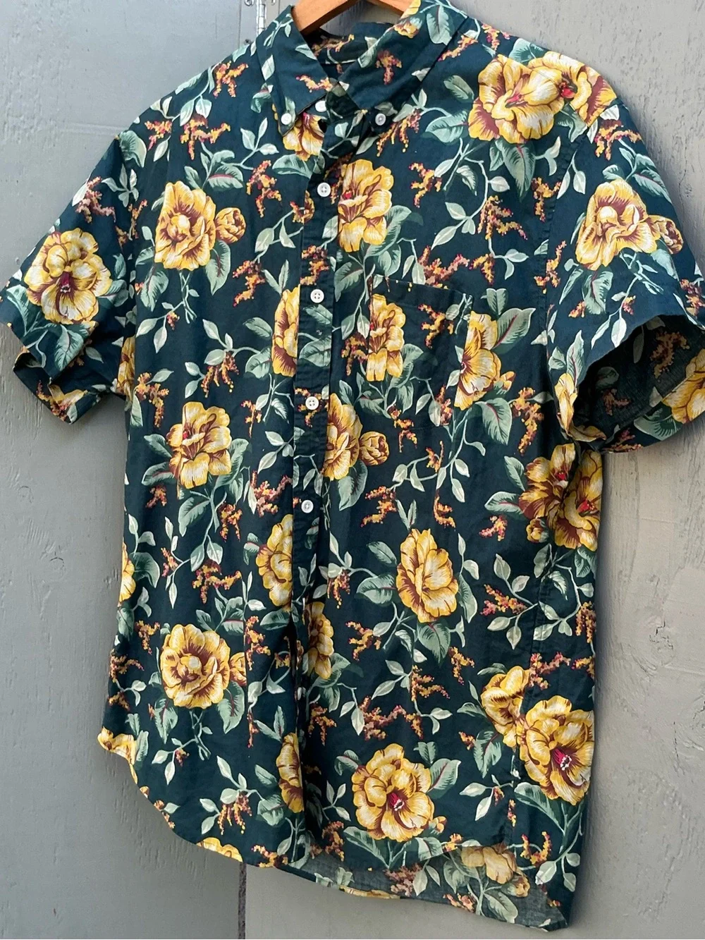 J.Crew Men's Dark Green Floral Button-Up Shirt with Yellow Blooms Size Large